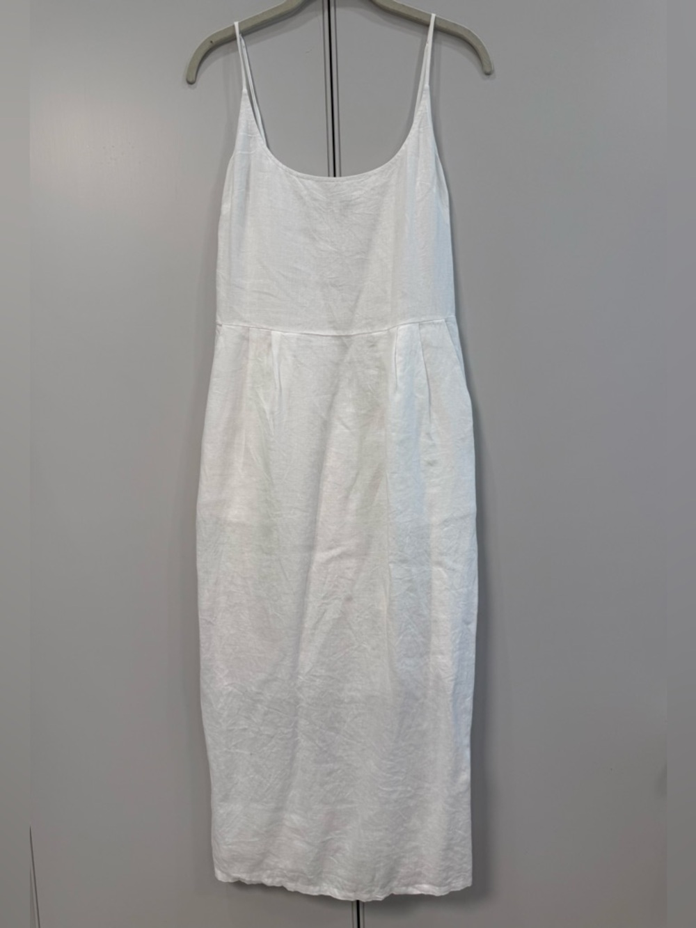 100% European Linen Scoop Neck Midi
Dress - Picture 6 of 10